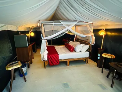 Nagara Lake Glamping Resort Hoteles cerca de Parque nacional Bundala