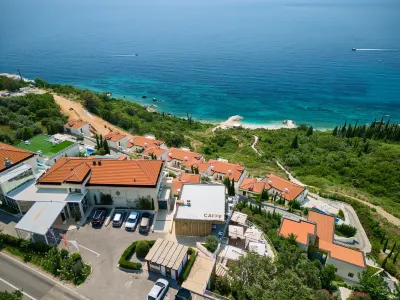 ĀNANTI Resort, Residences & Beach Club - a member of The Leading Hotels of the World Hôtels à : Drobnici