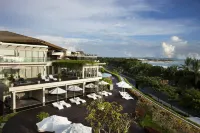 Sheraton Bali Kuta Resort Hoteles cerca de Legian Beach